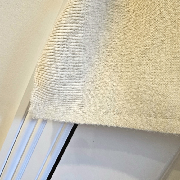 Elegant Cream Shawl Wrap - Picture 3 of 4